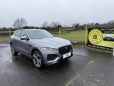Usado Jaguar F-Pace R-Dynamic 300 HP (220 kW) 2021 Cinzento SUV