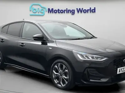 Used Ford Focus ST-Line 125 HP (91 kW) 2023 Black Hatchback