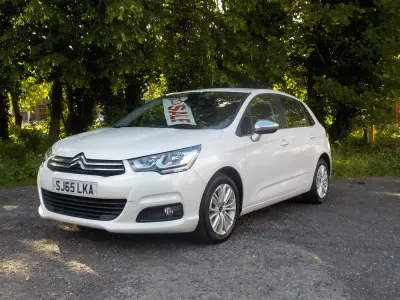 Used Citroën C4 Flair 120 HP (88 kW) 2015 White Hatchback
