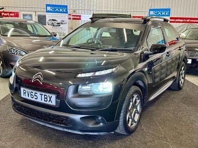 Usado Citroën C4 Cactus Feel 100 HP (73 kW) 2015 Preto Citadino