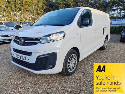 Used Vauxhall Vivaro S 100 HP (73 kW) 2023 White MPV