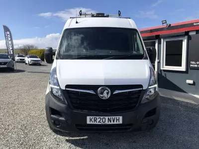 Used Vauxhall Movano Edition 133 HP (97 kW) 2020 White
