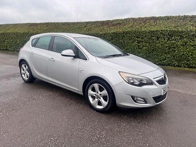 Used Vauxhall Astra SRi 165 HP (121 kW) 2012 Silver Hatchback