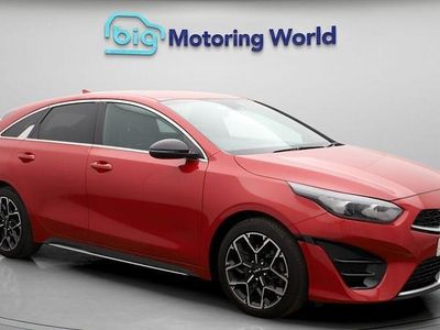 Begagnad Kia ProCeed GT-Line 159 HK (116 kW) 2023 Röd Kombi