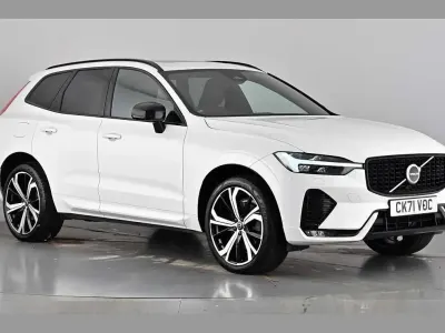 Used Volvo XC60 R-Design 250 HP (183 kW) 2021 Crystal white SUV