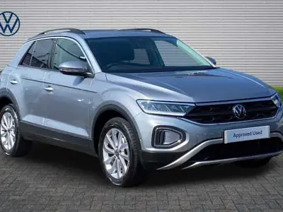 Usado VW T-Roc Match 150 CV (110 kW) 2025 Plateado SUV