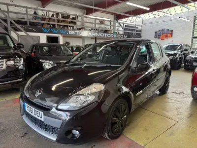 Used Renault Clio Expression 88 HP (64 kW) 2011 Black Hatchback