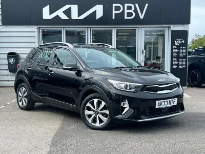 Usado Kia Stonic 2023 Preto SUV