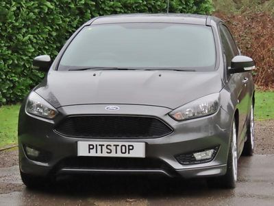 Used Ford Focus ST-Line 140 HP (102 kW) 2018 Grey Hatchback