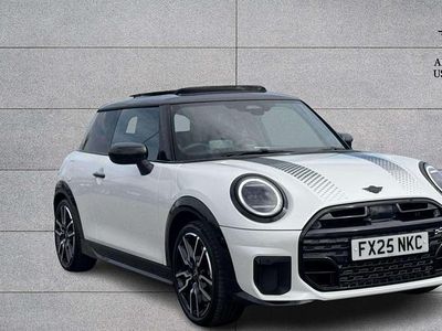 Used Mini Cooper Hatch 113 kW (154 HP) 2025 White Hatchback