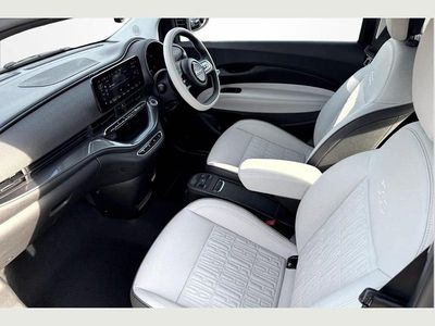 Black Used 2024 Fiat 500e | £21,795