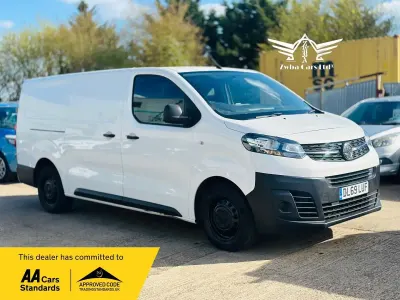 Używany Vauxhall Vivaro Edition 120 KM (88 kW) 2020 Biały Minivan