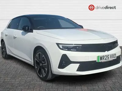 Used Vauxhall Astra Ultimate 114 kW (156 HP) 2025 White Hatchback