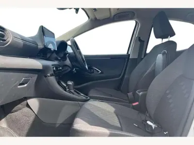 Used Toyota Yaris Hybrid Design 116 HP (85 kW) 2024 White Hatchback