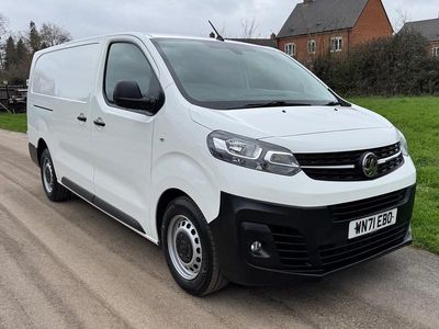 Used Vauxhall Vivaro 100 HP (73 kW) 2021 White MPV