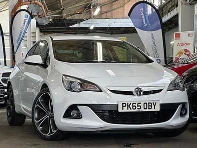 Used Vauxhall Astra GTC Edition 120 HP (88 kW) 2015 White Hatchback