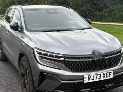 Used Renault Austral Iconic Esprit Alpine 200 HP (147 kW) 2024 Grey SUV