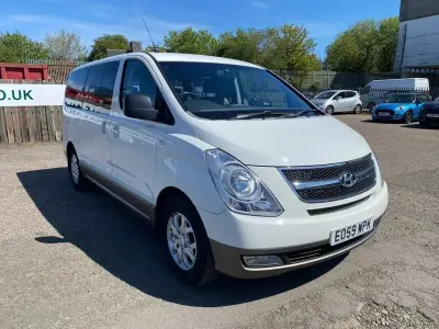 Usado Hyundai I800 Style 168 CV (123 kW) 2009 Blanco Monovolumen