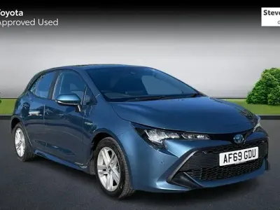 Used Toyota Corolla 122 HP (89 kW) 2019 Blue Hatchback
