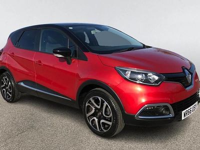 Used Renault Captur Dynamique 90 HP (66 kW) 2016 Red/black SUV