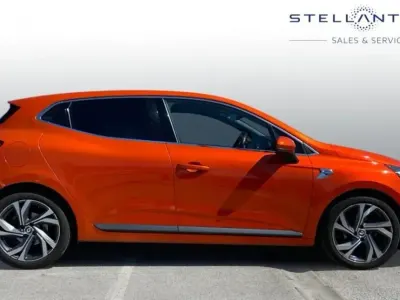 Używany Renault Clio V RS Line 89 KM (65 kW) 2022 Pomarańczowy