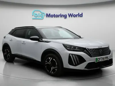 Second-hand Peugeot e-2008 GT 98 kW (134 CP) 2024 Alb SUV