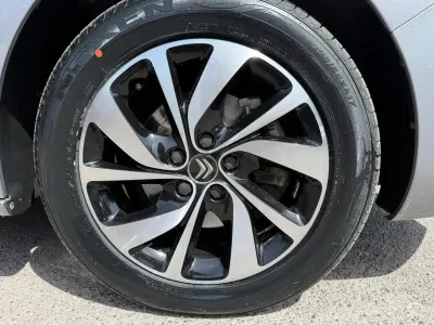 Używany Citroën Spacetourer Flair 175 KM (128 kW) 2021 Szary Minivan
