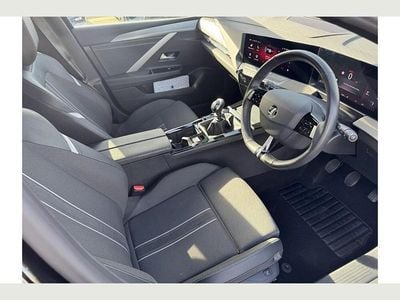 Black Used 2024 Vauxhall Astra S Hatchback | £21,995 (Expensive)