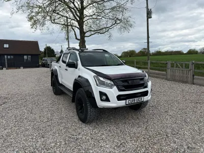 Used Isuzu D-Max 164 HP (120 kW) 2019 White Pickup