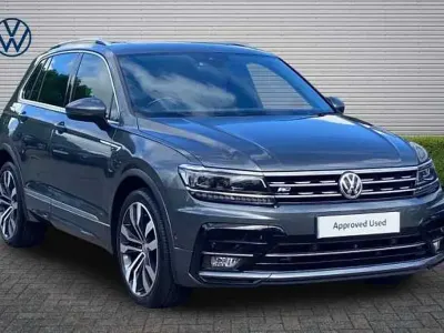 Usado VW Tiguan SEL 230 HP (169 kW) 2020 Cinzento SUV