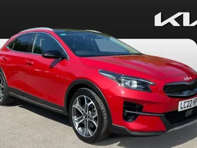Usado Kia XCeed 160 HP (117 kW) 2022 Vermelho SUV