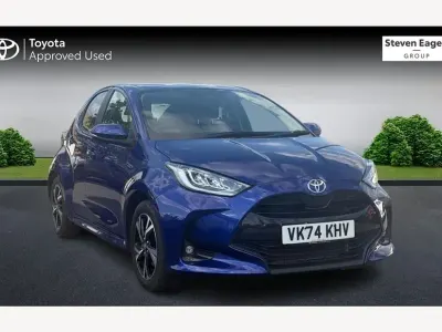 Used Toyota Yaris Design 116 HP (85 kW) 2024 Blue Hatchback
