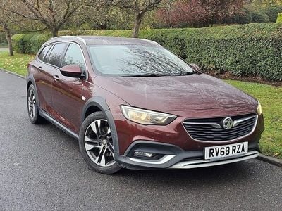Used Vauxhall Insignia 170 HP (125 kW) 2018 Red Estate