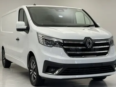 New Renault Trafic 170 HP (125 kW) 2026 Solid  glacier white 