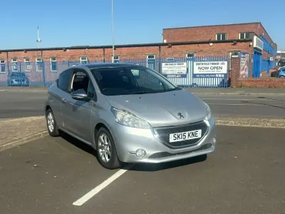 Used Peugeot 208 Style 2015 Silver Hatchback