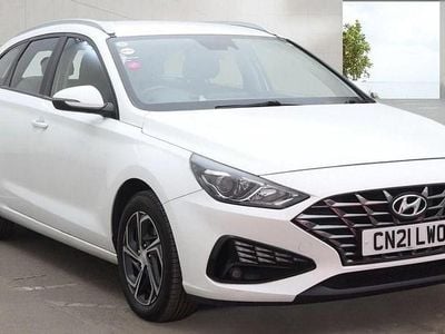 Used Hyundai i30 SE 115 HP (84 kW) 2021 White Estate