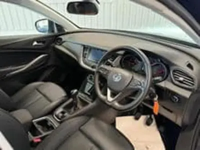 Used Vauxhall Grandland X Elite 130 HP (95 kW) 2019 Black SUV