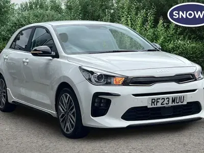 Usado Kia Rio GT-Line S 120 HP (88 kW) 2022 Branco Citadino