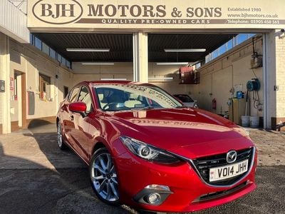 Used Mazda 3 Inclusive 165 HP (121 kW) 2014 Red Hatchback