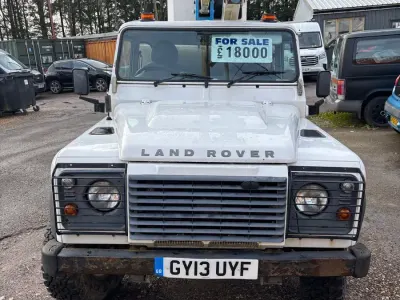 Used Land Rover Defender 122 HP (89 kW) 2013 White Cabriolet