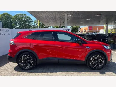 Used Renault Symbioz Iconic Esprit Alpine 143 HP (105 kW) 2025 Red  SUV