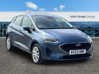Begagnad Ford Fiesta Trend 2023 Blå Halvkombi