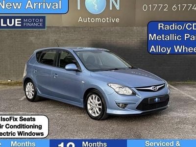 Used Hyundai i30 Comfort 108 HP (79 kW) 2011 Blue Hatchback