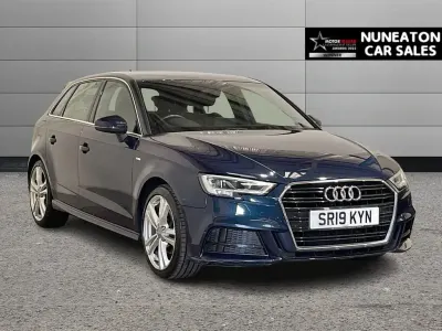 Usado Audi A3 Sportback S-Line 150 HP (110 kW) 2019 Azul Citadino