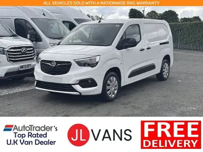 Used Vauxhall Combo Sportive 100 HP (73 kW) 2021 White MPV