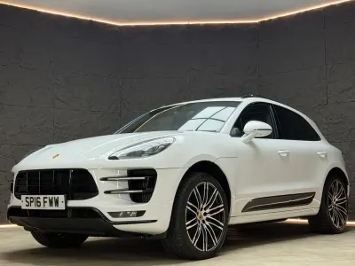 Used Porsche Macan Turbo 400 HP (294 kW) 2016 White SUV