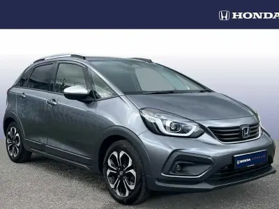 Begagnad Honda Jazz Hybrid 109 HK (80 kW) 2021 Grå Halvkombi