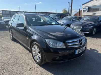 Begagnad Mercedes C220 Executive 2011 Svart Kombi