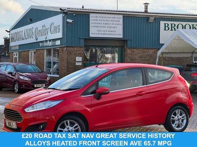 Used Ford Fiesta Zetec 100 HP (73 kW) 2016 Red Hatchback