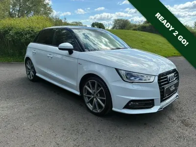 Usado Audi A1 Sportback Black Edition 125 HP (91 kW) 2018 Branco Citadino